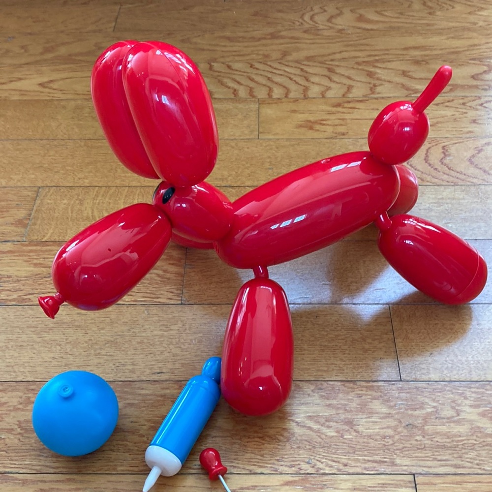 Squeakee the Balloon Dog like new